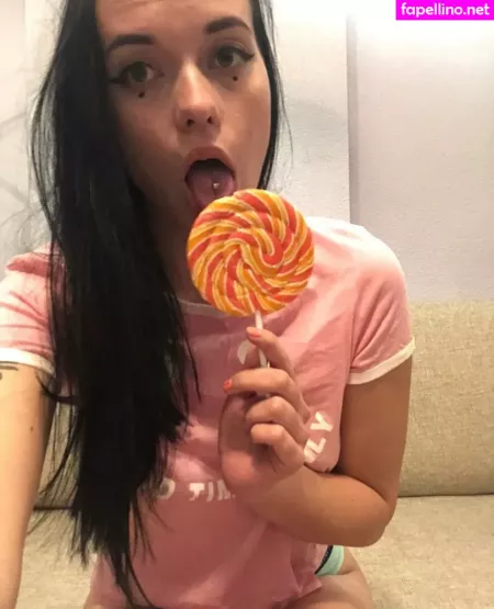 Oksanam OnlyFans Thumbnail #WsFfX4oaW7