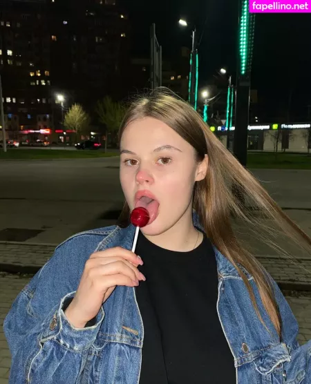 Oksi Top OnlyFans Thumbnail #AhRMhs9pWR