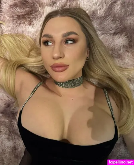 Ola Di OnlyFans Thumbnail #c4NEY8hFev