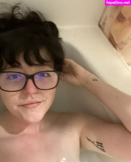 Old Lotion OnlyFans Thumbnail #TLntN9OTDc