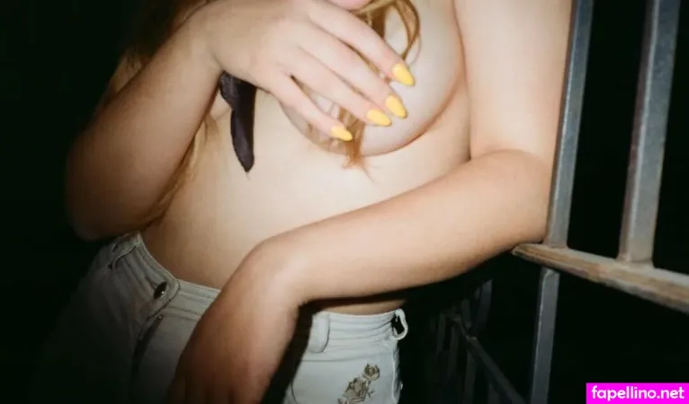 Oleksandrahhh OnlyFans Thumbnail #UVs92WIDri