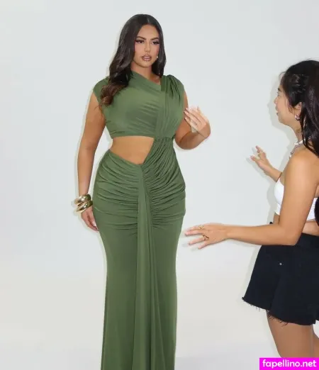 Olenia Caymares OnlyFans Thumbnail #ntof0AKQbE