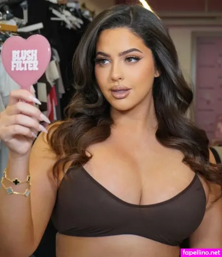 Olenia Caymares OnlyFans Thumbnail #uHrFziuGDB