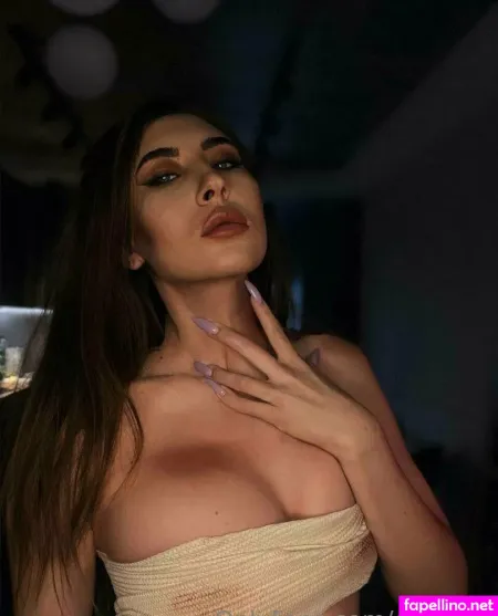 Olga Kis OnlyFans Thumbnail #b3qWO3CaEy