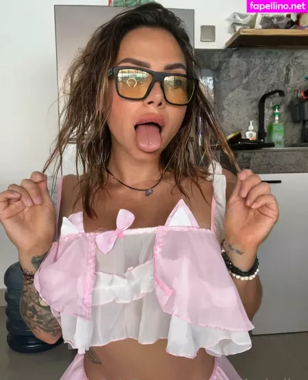 Olga Le Belier OnlyFans Thumbnail #zEeSwk1u4B