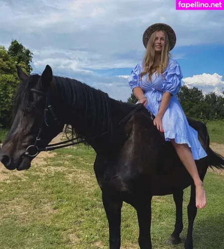 Olga Velichko OnlyFans Thumbnail #72hMiY0yEL