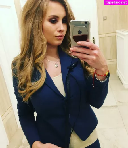 Olga Velichko OnlyFans Thumbnail #ZNa3A9e0eb