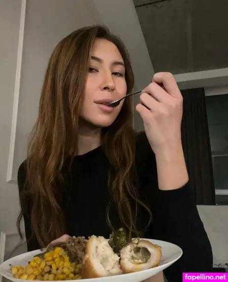 Olgakiss OnlyFans Thumbnail #FRuubzGlc1