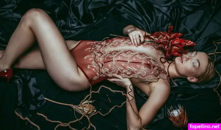 Olia Miro OnlyFans Thumbnail #NuzRWjR2j1