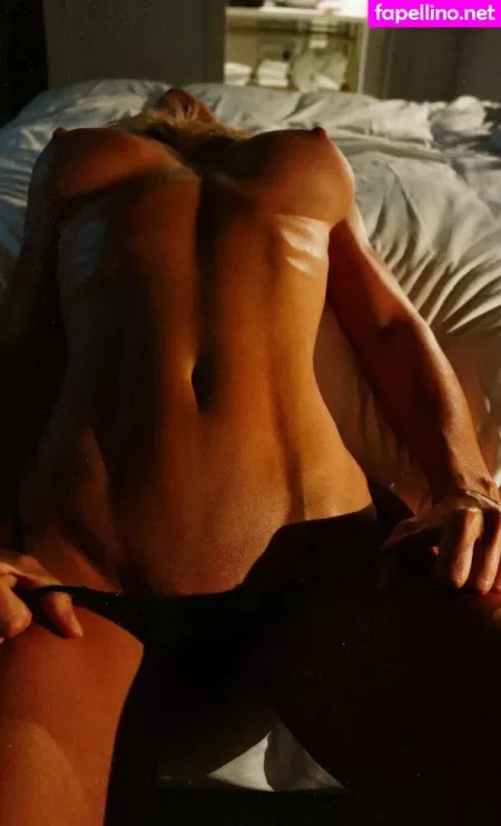 Olinda Castielle OnlyFans Thumbnail #MXxVAQRaNe