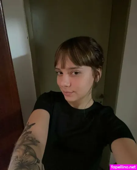 Olive Cutie OnlyFans Thumbnail #2aeFhqQaFi