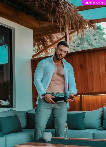 Olivercolt OnlyFans Thumbnail #24IOuUPiZB