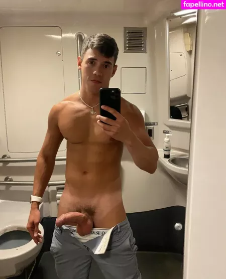 Oliverhuntxxx OnlyFans Thumbnail #bnZ5tRk90m