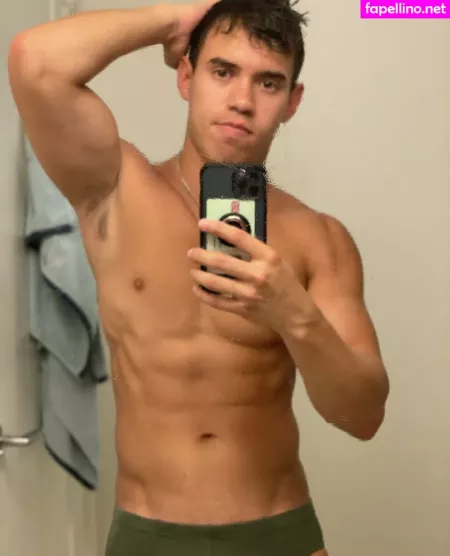 Oliverhuntxxx OnlyFans Thumbnail #itktKH3R7W