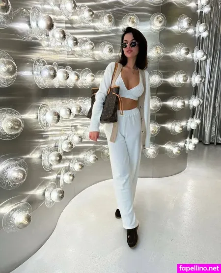 Olivi Star OnlyFans Thumbnail #MsH86zpFLg