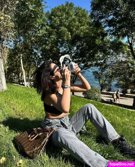 Olivi Star OnlyFans Thumbnail #sygC5W6fBm