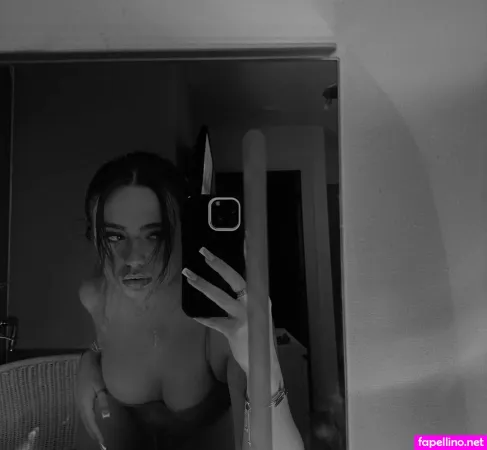 Olivia Alex OnlyFans Thumbnail #WqePOkNo64