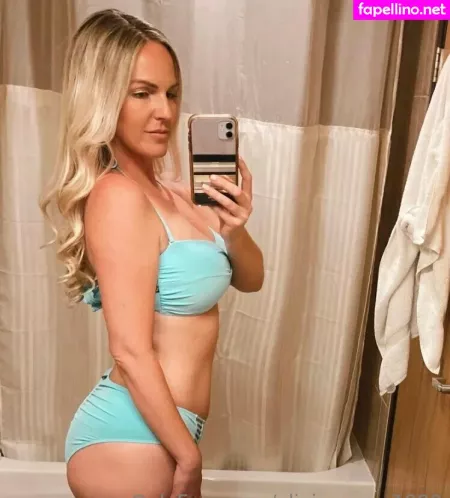 Olivia Anne 1990 OnlyFans Thumbnail #uJyjPdWIlu