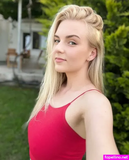 Olivia Blair 1 OnlyFans Thumbnail #8HJ4a50hfF