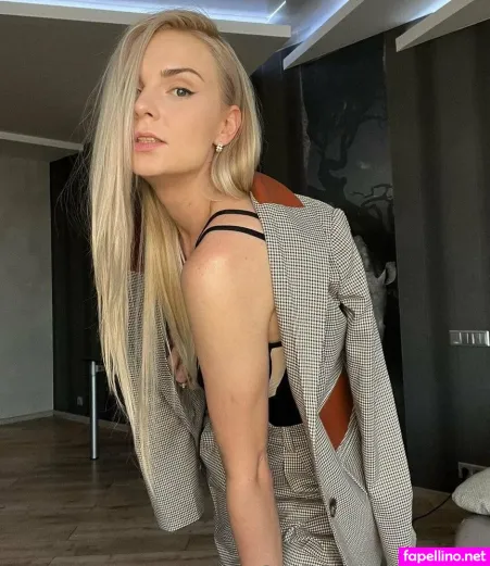Olivia Blair 1 OnlyFans Thumbnail #EmcA5Qud3G