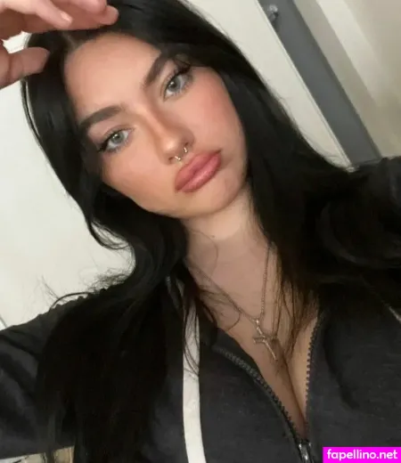 Olivia Boeyink OnlyFans Thumbnail #giA61iVtkW