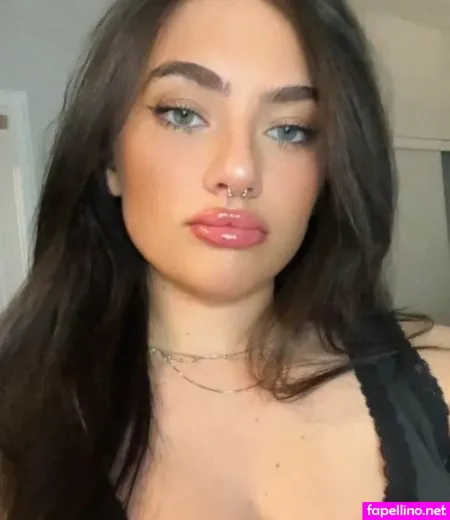 Olivia Boeyink OnlyFans Thumbnail #q2s2GGGlBF