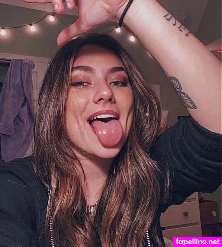 https:, oliviaboeyinkvip, oliviaryanboeyink Nude Leaked OnlyFans Photo #ytERsm1lrl