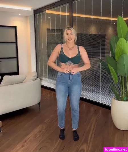 Olivia Bowen OnlyFans Thumbnail #OgoYmzr1k3