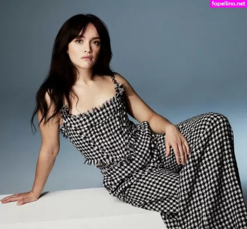 Olivia Cooke OnlyFans Thumbnail #ZBIZqCZPUi