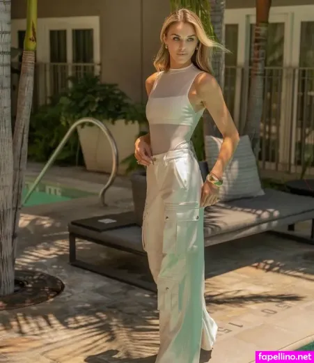 Olivia Flowers OnlyFans Thumbnail #RZhHf03Grk