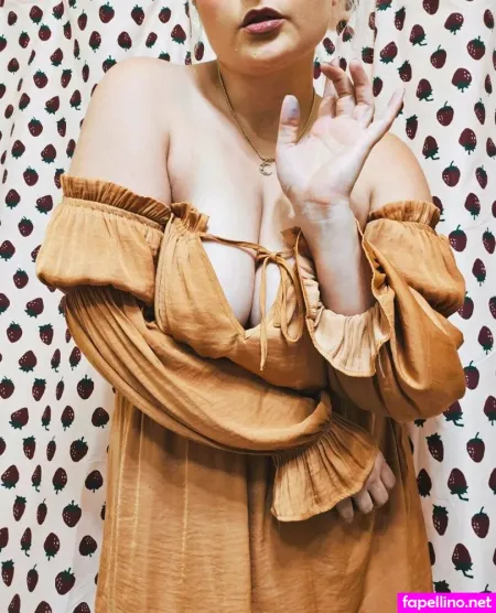 Olivia Foxxxoxo OnlyFans Thumbnail #DMx00E5sXG