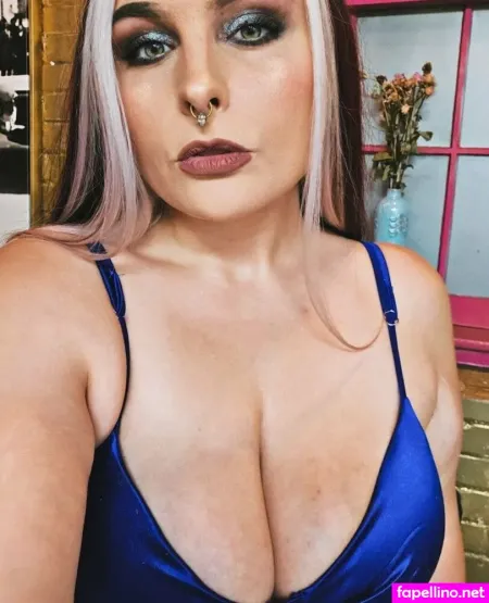 Olivia Foxxxoxo OnlyFans Thumbnail #QBArWZrPKy