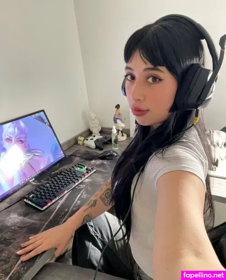 Olivia Hara OnlyFans Thumbnail #jhZEf4EOal