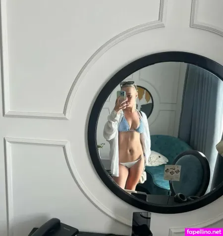 Olivia Hollands OnlyFans Thumbnail #Y55y8GGevQ