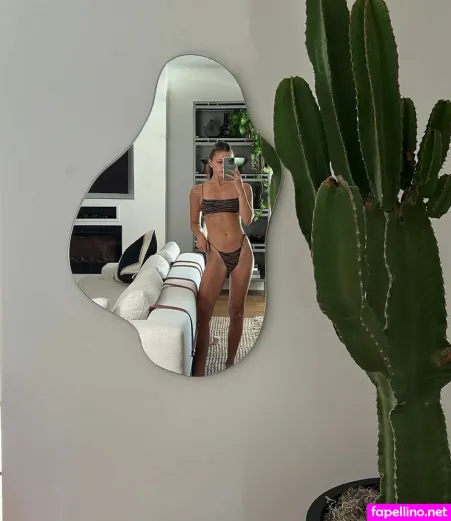 Olivia Holt OnlyFans Thumbnail #s8uP6oX7iX