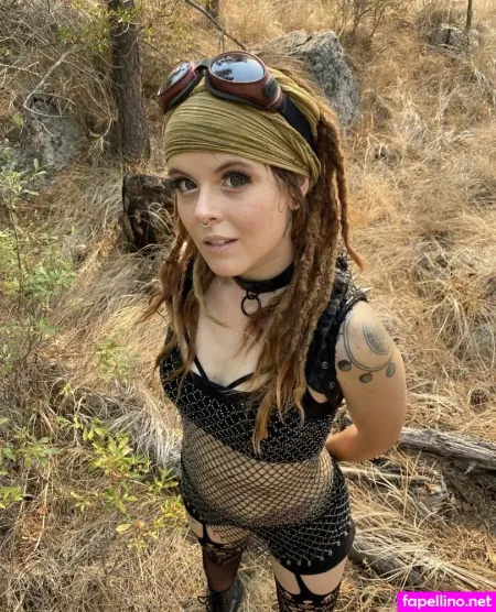Olivia Jarden OnlyFans Thumbnail #ATeeRjBzNF