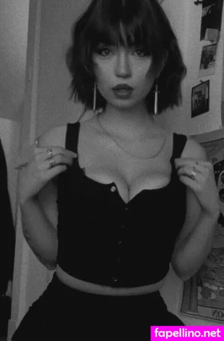 Olivia Kirsch OnlyFans Thumbnail #Fw7BSIVzgy