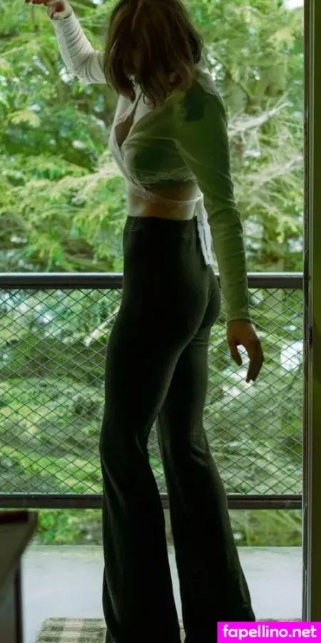 Olivia Kirsch OnlyFans Thumbnail #Jcfx9BZF4j