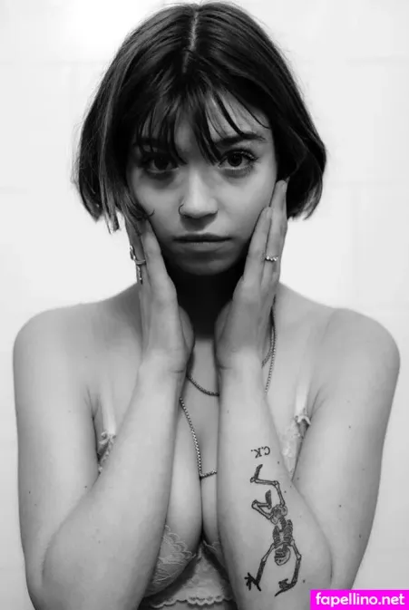 Olivia Kirsch OnlyFans Thumbnail #YxAQJcKvVQ