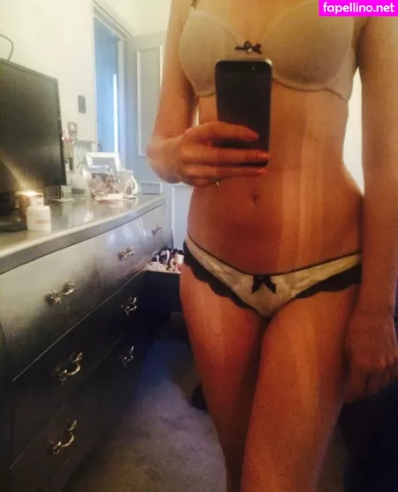 Olivia Lee OnlyFans Thumbnail #PznfWyrC4C