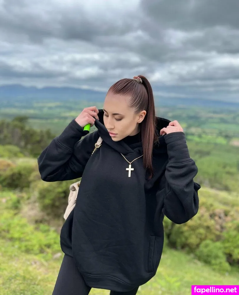 livmanni, olivia_lemni Nude Leaked OnlyFans Photo #D6j3tNfKgg