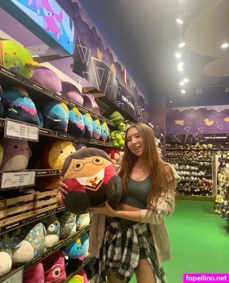 Olivia Lemni OnlyFans Thumbnail #DJ4aCpiGNs