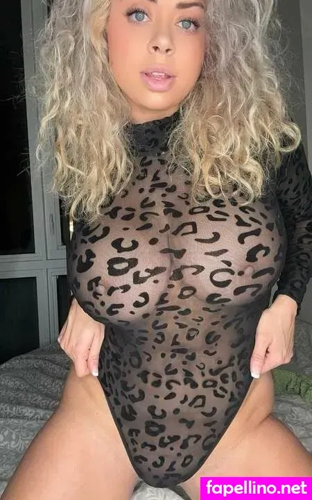 Olivia Moore 1 OnlyFans Thumbnail #WJoX96Fb0q