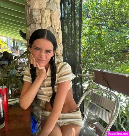 Olivia Neill OnlyFans Thumbnail #6akSkv1w4V