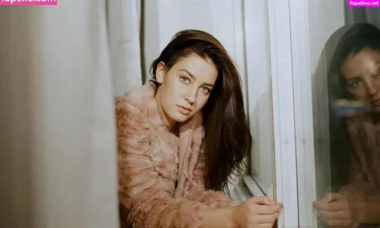 Olivia Norella OnlyFans Thumbnail #3KSN0fLvna