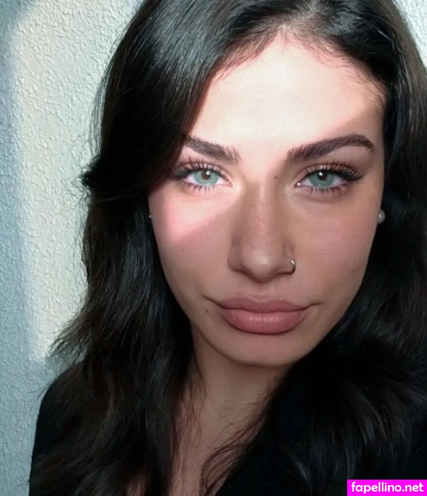 oliviaaolii, oliviaolii Nude Leaked OnlyFans Photo #7lAv2XlsZA