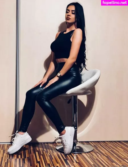 Olivia Olivia1089 OnlyFans Thumbnail #FVefD8fzBA