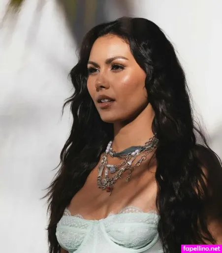 Olivia Olson OnlyFans Thumbnail #dyyQnTaL6C