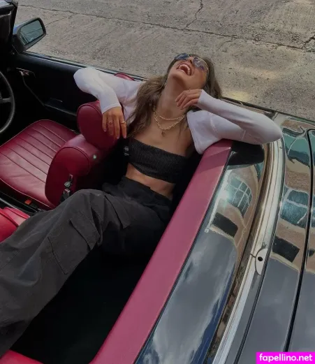 Olivia Phillippss OnlyFans Thumbnail #FIB0Dgoc7Q