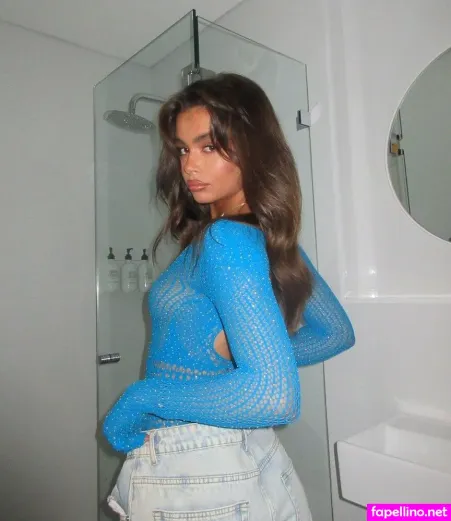 Olivia Phillippss OnlyFans Thumbnail #jiWd2IuSy1